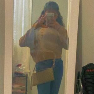 Meet your Posher, Hailie